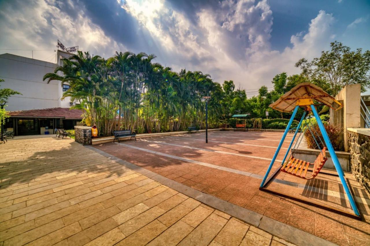 โรงแรมอัศวิน อิคัตปุระ อิกัตปุรี ภายนอก รูปภาพ